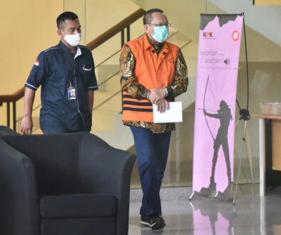 Teras Kalbar - Berita Hukum Politik 3(1)