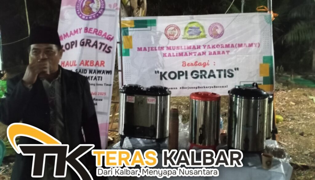 Sebagai bagian dari aksi sosial Majelis Muslimah Yayasan Kerukunan Orang Madura (MAMY) Kalimantan Barat membalagikan 1000 Cangkir Kopi Gratis bagi jamaah yang hadir di acara Haul Akbar KH. Moh. Said Nawawi Bin KH. Dumyati (Pengasuh Pondok Pesantren Babussalam Malang Jawa Timur), pada tanggal 6 Juli 2025, di Jl. Karya Usaha Ds. Sungai Rasau Kec. Sungai Pinyuh Kab. Mempawah Kalimantan Barat. Jam 19.00 WIB sampai Selesai. Aksi Sosial MAMY Berbagi Kopi Gratis tersebut disambut antusias masyarakat. Dari seribu cangkir dan snack yang dibagikan habis hanya dalam hitungan jam. Ketua MAMY Kalbar Rohmah Almunawwaroh menyatakan sebagai bagian organisasi masyarakat yang bergerak di bidang sosial, MAMY Kalbar tetap berkomitmen selalu hadir dan berkontribusi nyata bagi masyarakat melalu aksi-aksi sosial. "Kita bagikan kopi gratis bagi para jamaah yang hadir, ada 1000 cangkir kopi dan snack, alhamdulillah kegiatan sosial yang kami lakukan direspon positif dan dapat diterima oleh masyarakat di lingkungan pesantren," ujarnya, Minggu (6/7/2025). Rohmah menambahkan, aksi-aksi sosial yang digelar murni merupakan swadaya dari para anggota Yakorma, Army dan Mamy serta sejumlah donatur yang turut peduli dalam pelaksanaan aksi-aksi sosial kemasyarakatan. "Untuk aksi-aksi sosial di masyarakat memang menjadi misi utama dari terbentuknya Majelis Muslimah Yakorma (MAMY), kita juga telah beberapa kali terlibat dalam aksi-aksi sosial seperti santunan anak yatim di sejumlah tempat dan kedepan aksi-aksi sosial juga akan terus kita gencarkan," jelasnya. Sementara ketua panitia pelaksana Haul Akbar Ust. Sahid menyambut baik dan mendukung penuh kegiatan sosial yang dilakukan jajaran pengurus Majelis Muslimah Yakorma (MAMY) Kalbar tersebut. "Saya sangat apresiasi dan sampaikan terima kasih kepada saudari-saudariku semua, kehadiran MAMY ini sangat bermanfaat, aksi-aksi sosial yang dilakukan menjadi wujud nyata atas kebaikan-kebaikan bersama yang kita harapkan bisa menjadi manfaat di masyarakat. Semoga kedepan bisa bekerjasama lagi".pungkasnya.
